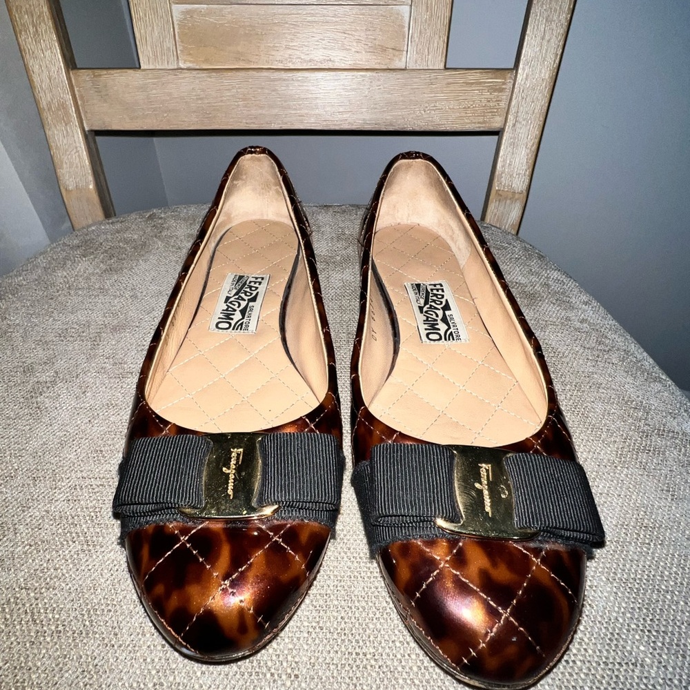 Vintage Salvatore Ferragamo Varina Flat Size 8B